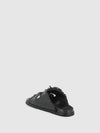 Chinelos com Apliques em Preto